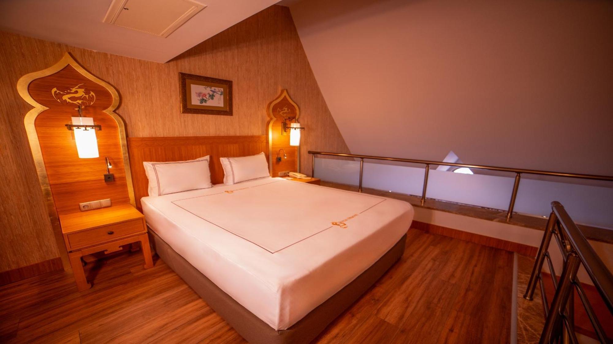 Royal Dragon Hotel ซีเด ภายนอก รูปภาพ