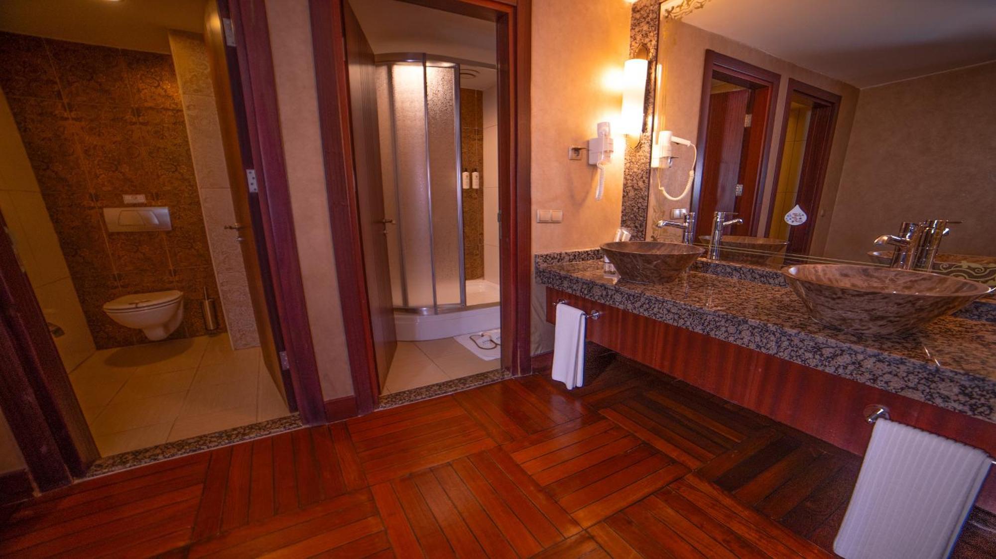Royal Dragon Hotel ซีเด ภายนอก รูปภาพ