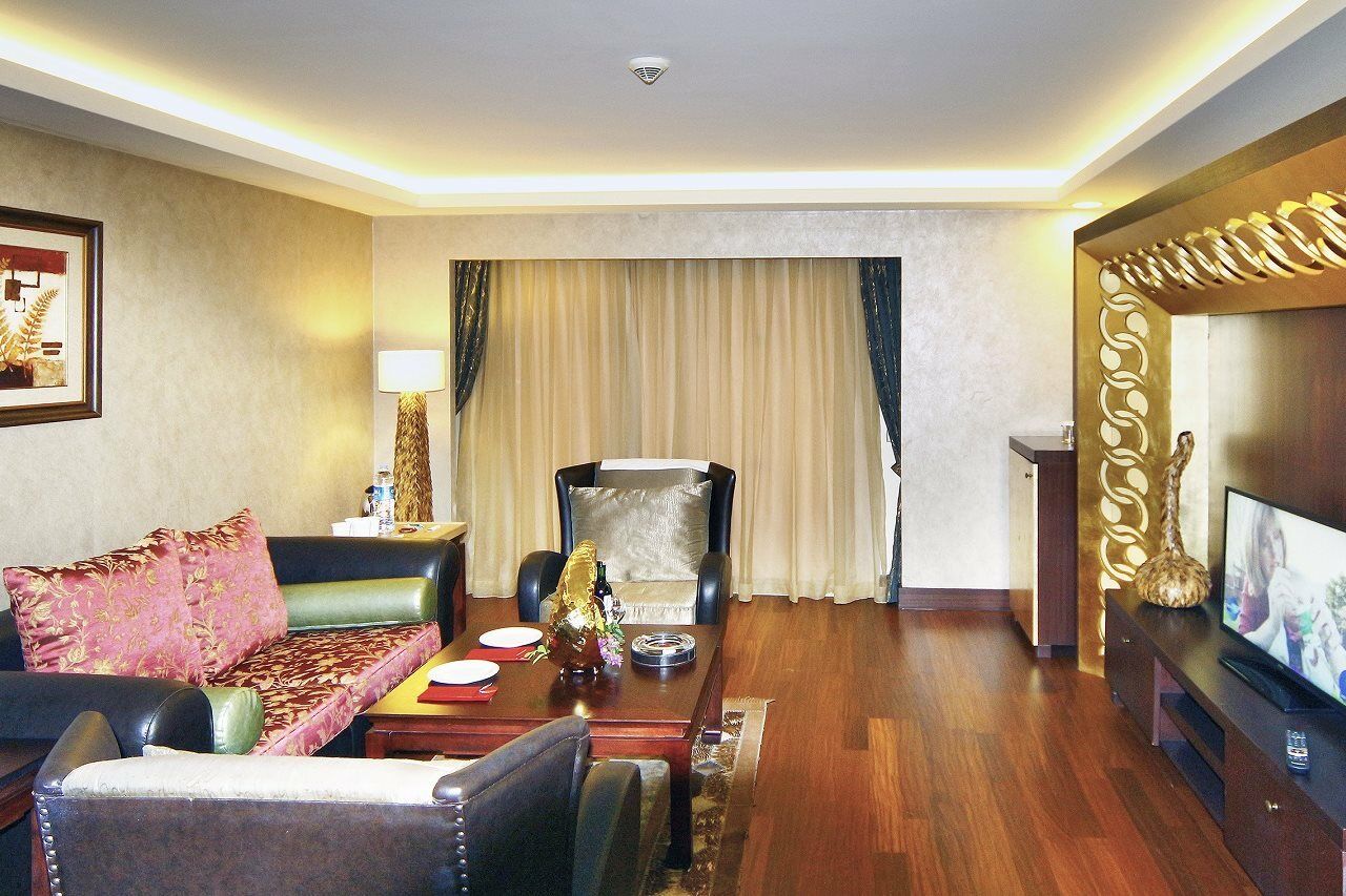 Royal Dragon Hotel ซีเด ภายนอก รูปภาพ